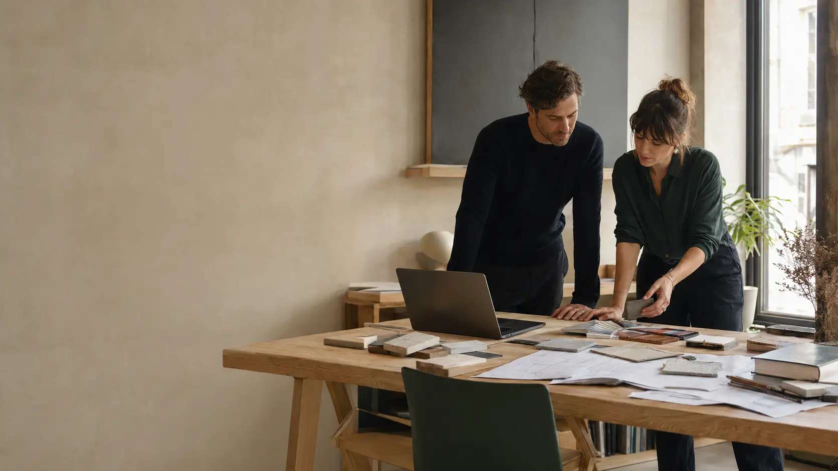 Entrepreneurs structurant ensemble leur nouveau projet